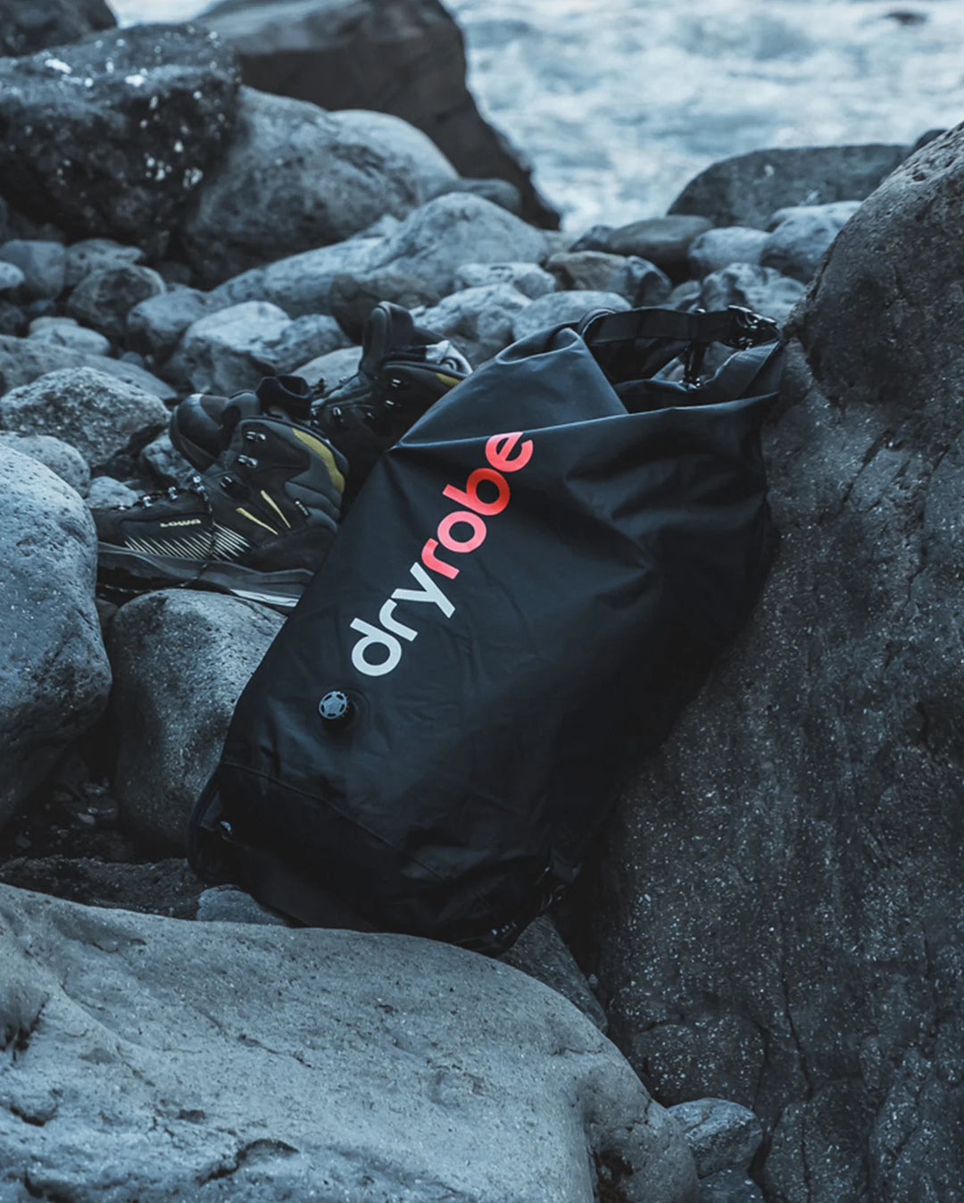 *Bild aktualisiert, Vergleich mit Lagerbestand im Shop prüfen, SKU hinzufügen* Dryrobe Kompressions-Reisetasche