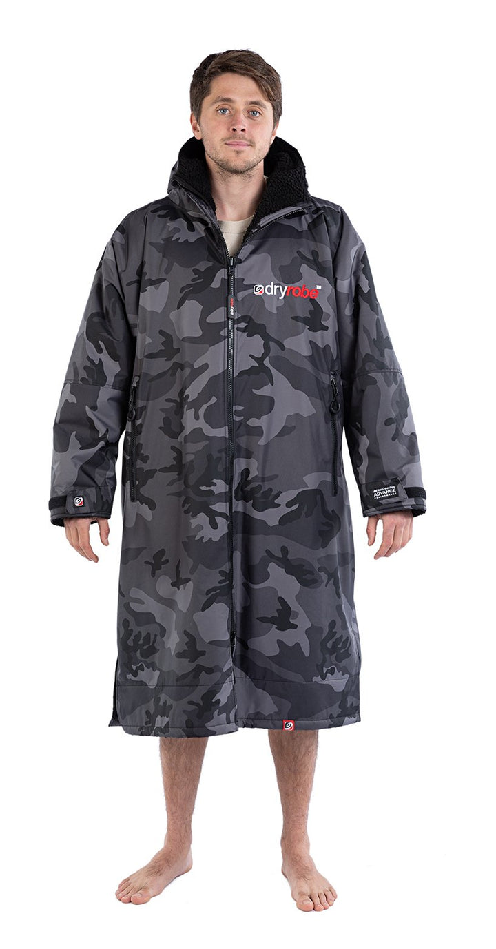 Dryrobe Advance Umkleidemantel mit langen Ärmeln - Black Camo / Black 